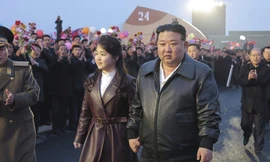 Đằng sau hành động kỳ lạ của nhóm trợ lý lãnh đạo Triều Tiên