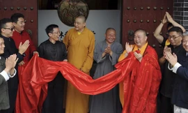 Sư trụ trì ngôi chùa nổi tiếng nhất Trung Quốc bị điều tra