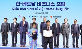 Tổng Bí thư Tô Lâm và Thủ tướng Hàn Quốc chứng kiến lễ trao các thỏa thuận hợp tác