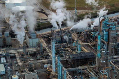 Đằng sau cú sốc dầu mỏ đe dọa cả thế giới 