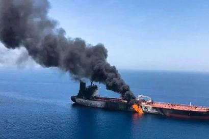 Chứng khoán thế giới sụp đổ, giá vàng lao dốc 