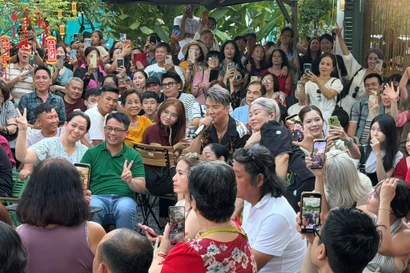 Đàm Vĩnh Hưng vỡ trận 3 ngày Tết