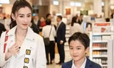 Thực hư bức hình gây sốt của Trương Bá Chi và con trai 7 tuổi