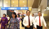Bí thư Trần Lưu Quang cùng hơn 500 đại biểu đi metro, dâng hương các Vua Hùng trước thềm Đại hội Đảng bộ TPHCM