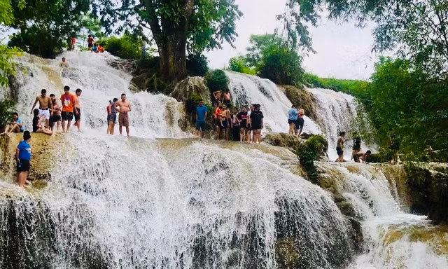 Tạm dừng hoạt động khu du lịch Thác Trăng sau tai nạn khiến du khách tử vong