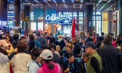 Tết Dương lịch: Đà Nẵng thu hơn 2.400 tỷ, Quảng Ninh đón 'siêu du thuyền'