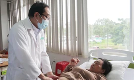 Vụ lập khống hàng trăm hồ sơ tán sỏi thận: Người bệnh nói gì?