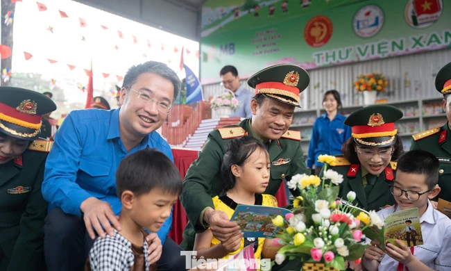 Bí thư T.Ư Đoàn Nguyễn Tường Lâm dự khởi động Tháng Thanh niên tại Lữ đoàn Đặc công 113