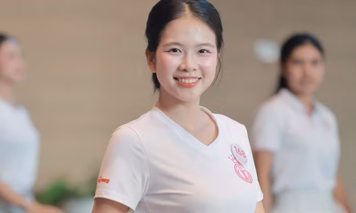Thí sinh Hoa hậu Việt Nam 2026 'ăn, ngủ' trên sàn tập