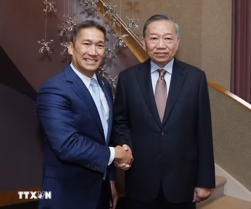 tong-bi-thu-chu-tich-nuoc-to-lam-tiep-quyen-bo-truong-hai-quan-hoa-ky.jpg
