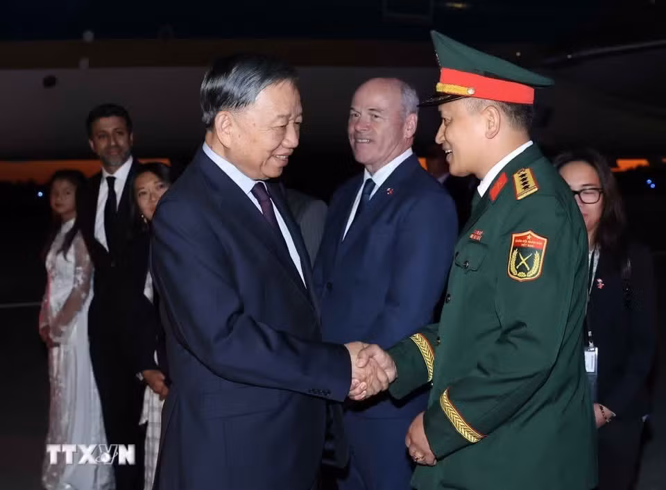tong-bi-thu-chu-tich-nuoc-to-lam-bat-dau-chuyen-tham-cap-nha-nuoc-toi-canada-2965.jpg