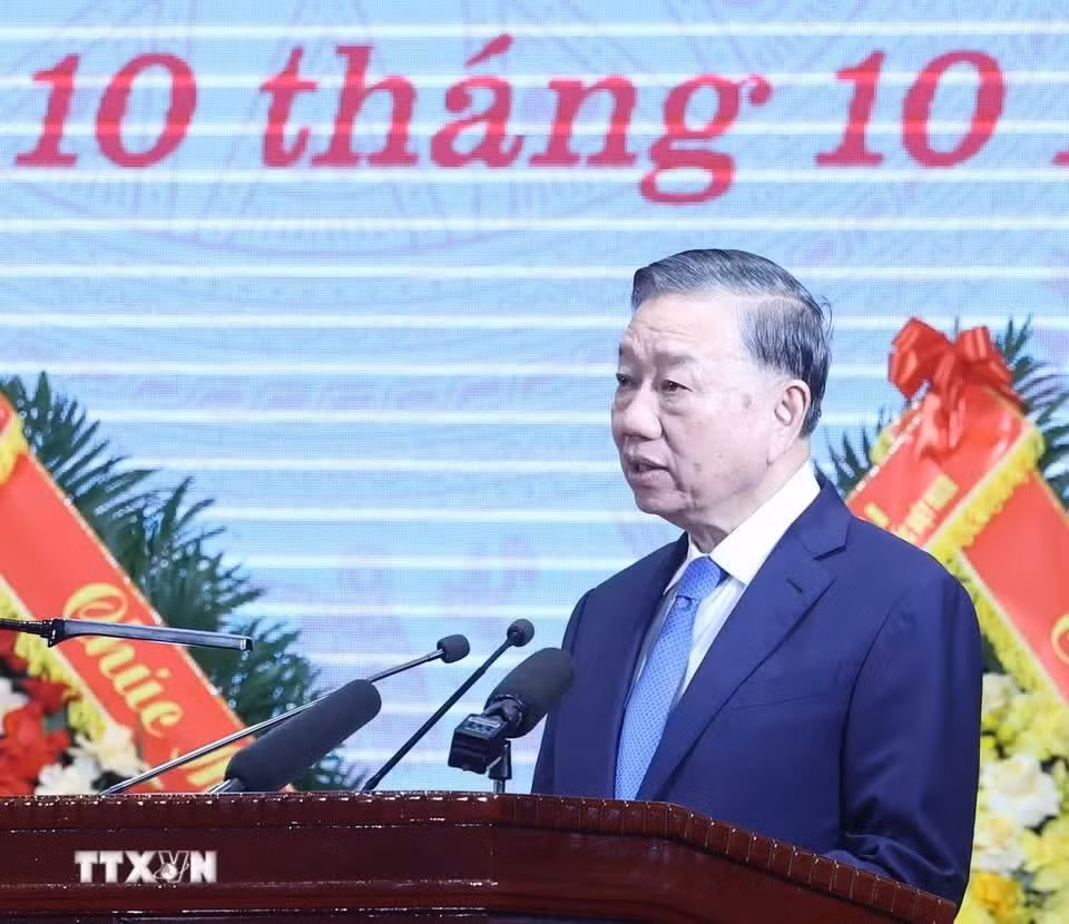 tong-bi-thu-chu-tich-nuoc-du-le-ky-niem-80-nam-ngay-truyen-thong-luc-luong-vu-trang-thu-do-1661.jpg