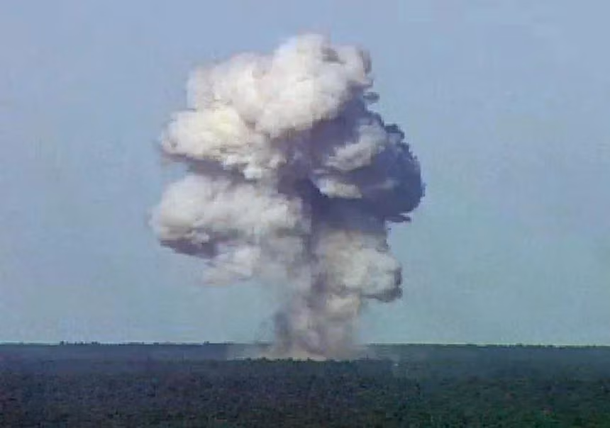 2017-04-13t120000z-723705960-rc1251d6a420-rtrmadp-3-usa-afghanistan-bomb-1.jpg