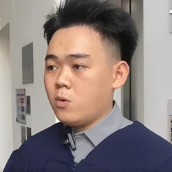 Thủ khoa 19 tuổi: 'Tôi muốn thành công để giúp đỡ thủ khoa khó khăn như mình'