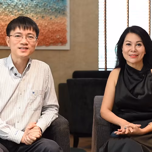 Người đứng sau những tà áo dài đậm chất văn hoá dân tộc của thí sinh Thái Nguyên tại Hoa hậu Việt Nam 2026