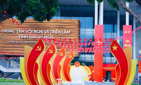 Không khí rộn ràng tại địa phương tổ chức Đại hội đại biểu Đảng bộ tỉnh đầu tiên của cả nước