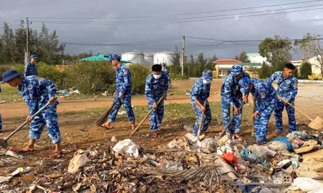 Sôi nổi Ngày Chủ nhật xanh của Tuổi trẻ Bộ Tư lệnh Vùng Cảnh sát biển 2 