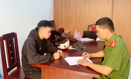 Đà Nẵng: Vờ mua vé số, cướp giật tài sản của cụ bà 83 tuổi 