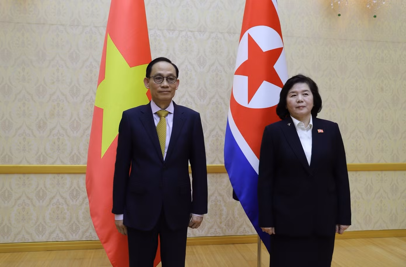 hoi-dam-voi-btng-trieu-tien.jpg