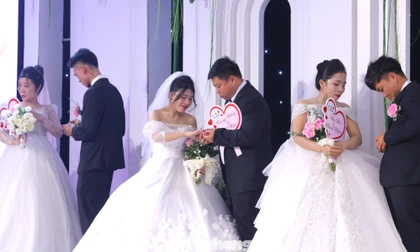 Cô dâu chú rể được tặng nhẫn vàng tại Lễ cưới tập thể