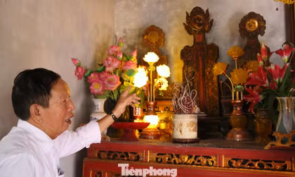 Cận cảnh ngôi đền bên dòng Lam là chứng nhân lịch sử 