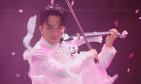 Nghệ sĩ violin Hoàng Rob bước ra khỏi 'vùng an toàn', chấp nhận thử nghiệm những điều mới mẻ