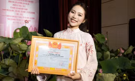 Phương Mỹ Chi tự hào hát 'Made In Vietnam', tiếp tục được tuyên dương 'Thanh niên tiên tiến làm theo lời Bác' năm 2026