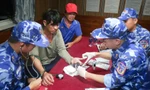 Cảnh sát biển kịp thời cứu ngư dân bị tai nạn trên biển