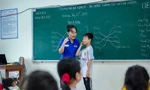 Sinh viên tình nguyện giúp học sinh vùng sâu nhận diện thông tin xấu độc