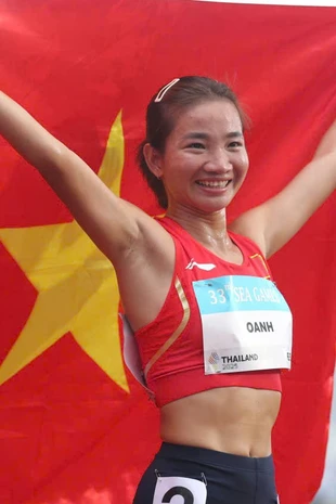 Những chia sẻ đầy cảm xúc của cô gái vàng Nguyễn Thị Oanh khi thiết lập kỷ lục 15 HCV SEA Games