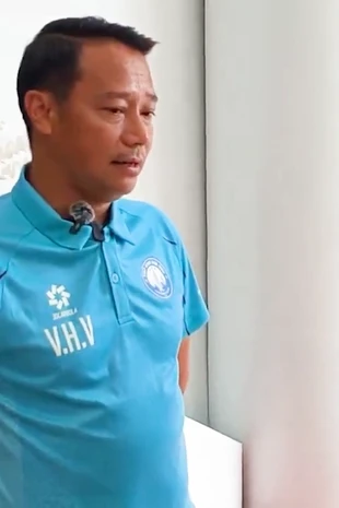 HLV Vũ Hồng Việt điểm danh những ứng viên lớn nhất cho ngôi vô địch LPBank V.League 2025/26
