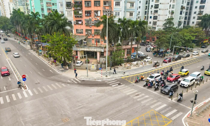 Diện mạo mới tại 'điểm nóng' Lê Văn Lương - Hoàng Minh Giám sau cải tạo