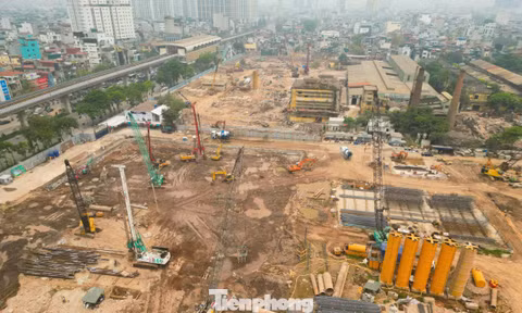 Cận cảnh đại công trường trên khu 'đất vàng' Cao - Xà - Lá