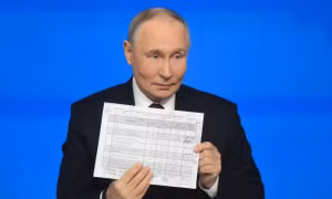 Tổng thống Nga Vladimir Putin đối thoại với người dân và báo chí trong phiên hỏi đáp cuối năm