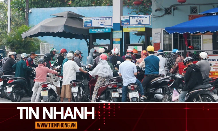 TIN NHANH: Chuyên gia chỉ cách lái xe tiết kiệm nhiên liệu trong bối cảnh giá xăng dầu tăng cao