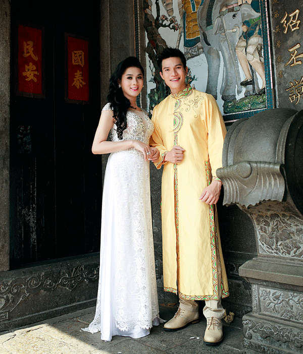 Lâm Chi Khanh đẹp dịu dàng với áo dài ảnh 4