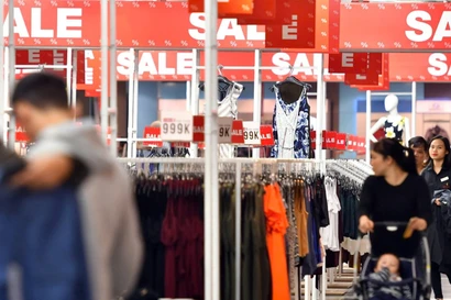 Cuối năm và những quyết định chi tiêu ‘thiếu ngủ’ của người trẻ