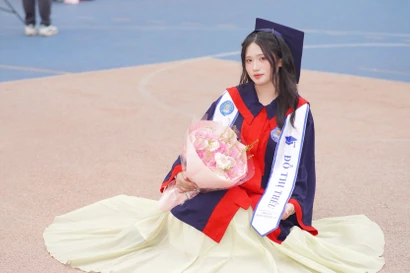 Cán bộ Liên chi hội Khoa Marketing hoàn thành đại học trong 3,5 năm, tốt nghiệp xuất sắc