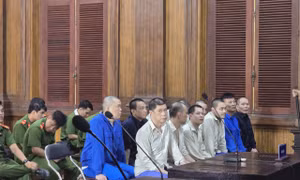 Các bị cáo tại phiên tòa.