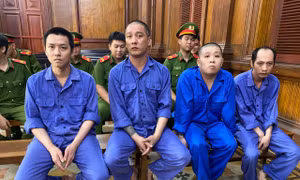 Các bị cáo tại phiên tòa.