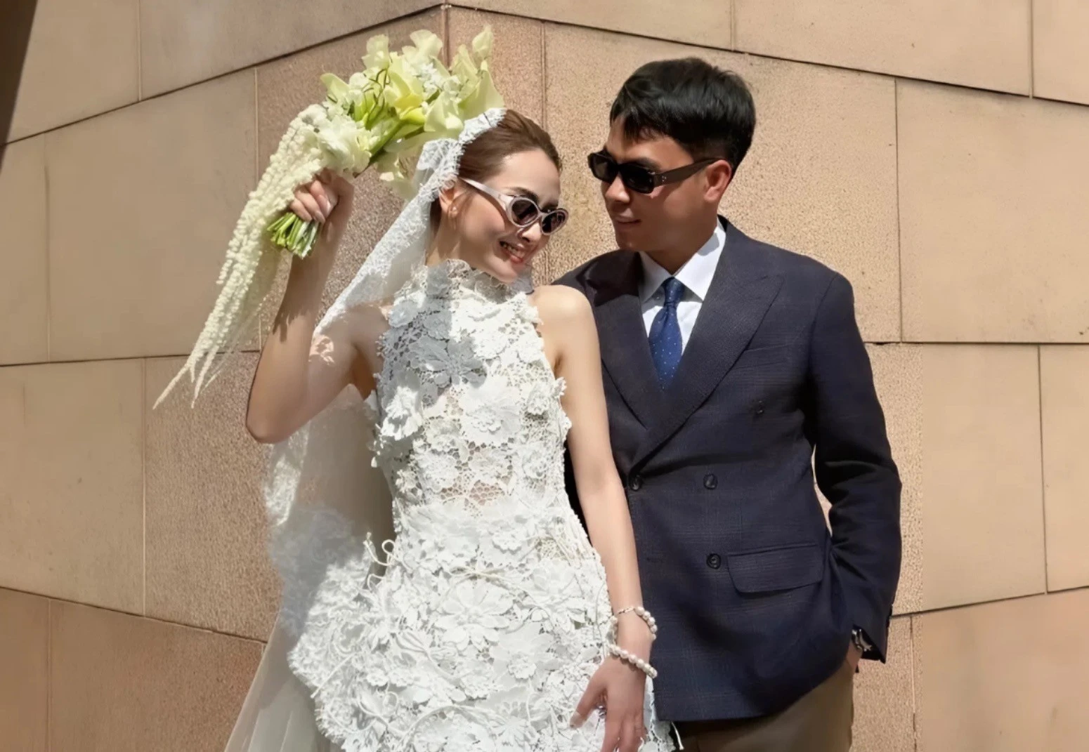 MC Huyền Trang và cầu thủ Đức Huy đăng ảnh cưới đúng ngày Valentine, dự định kết hôn năm 2026
