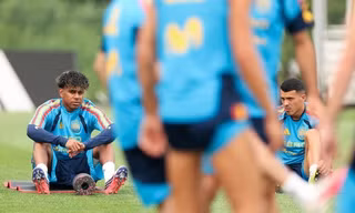 Dự báo giông bão trước trận chung kết 'World Cup'