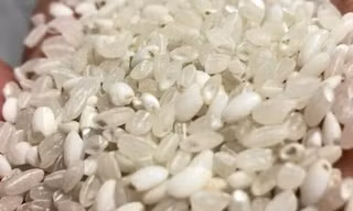 Giao gạo bị mốc sau khi đặt mua trực tuyến