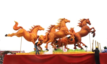 Ngắm hình ảnh ngũ mã “gọi” xuân trên Đất Tổ