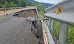 8 tuyến đường sạt lở nặng, Khánh Hòa công bố tình huống khẩn cấp