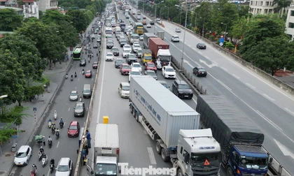 Thực trạng giao thông đường trên cao Vành đai 3 chuẩn bị cấm theo giờ đối với xe tải 