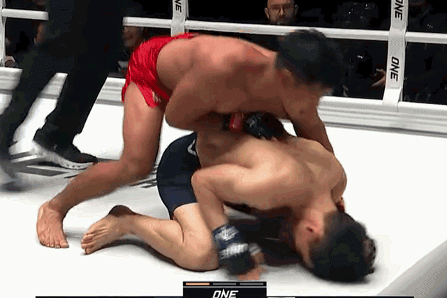 Ular bogilishni oz ichiga olgan pul uchun porno filmlarda rol oynashadi.