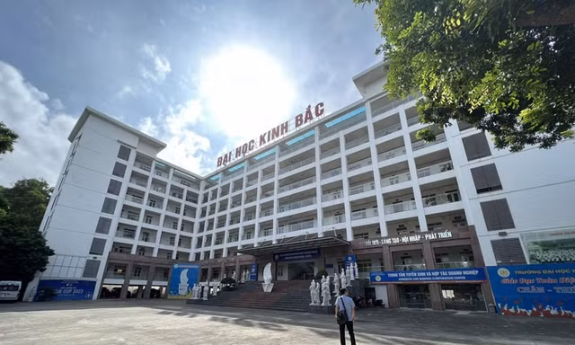 Tòa tuyên vô hiệu 2 con dấu tự khắc ở Đại học Kinh Bắc