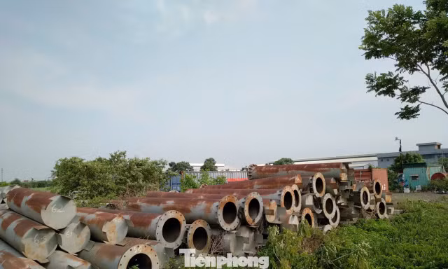 Hồ sơ bị 'đóng băng' gần 10 năm, tỉnh lạnh lùng bảo 'không có vướng mắc' 