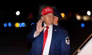 Tổng thống Trump khoe 25 thành tựu trước thềm bầu cử Mỹ
